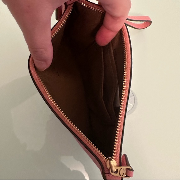 NWOT Coach Light Pink Leather Small Wristlet Pouch - Picture 7 of 8